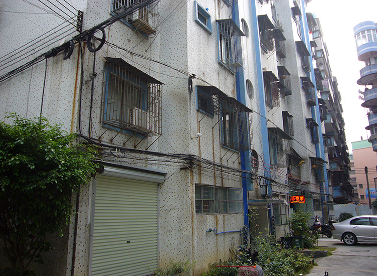 广州市花都区新华街宝华路29号之二701房